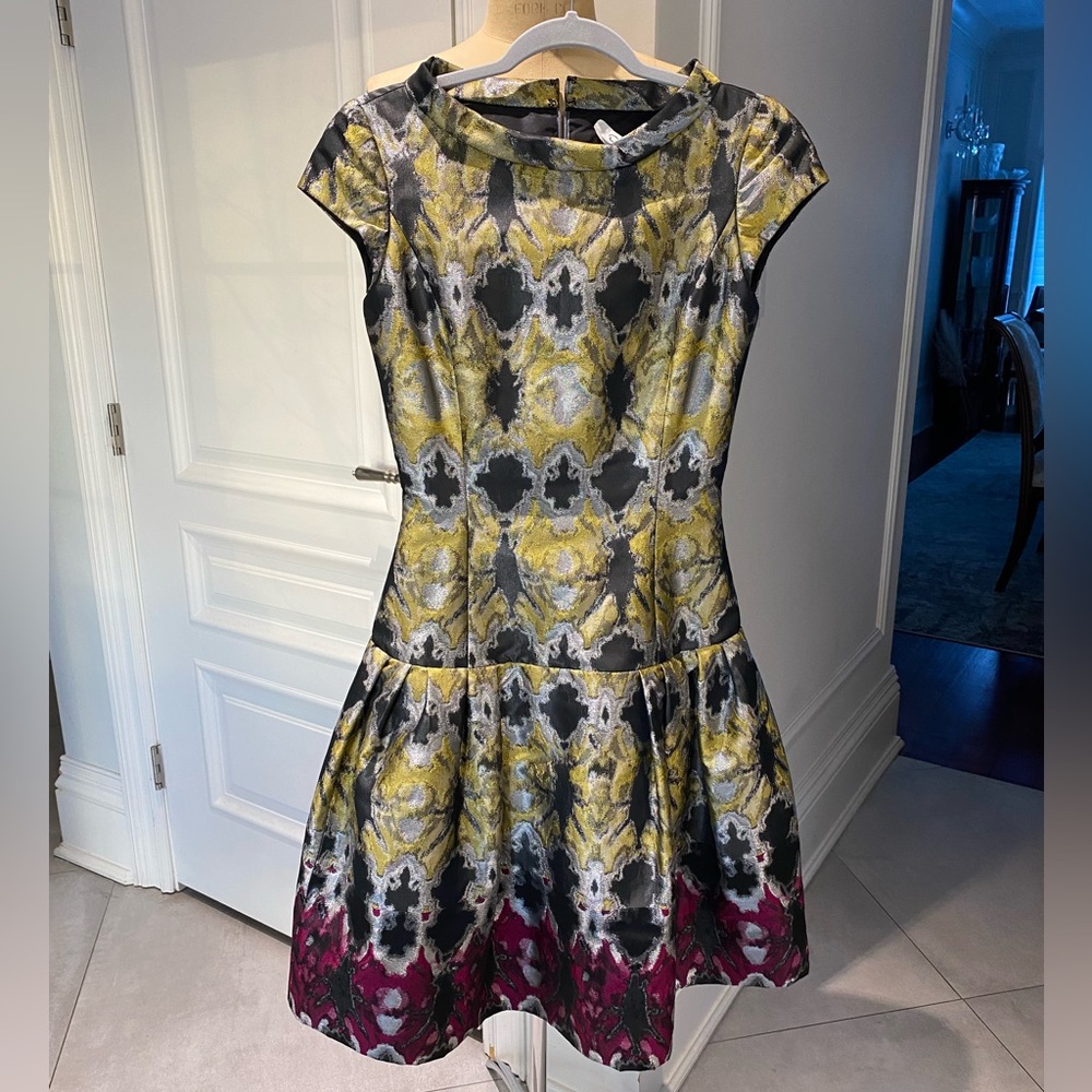 Oscar de la Renta  elegant brocade dress NWOT
